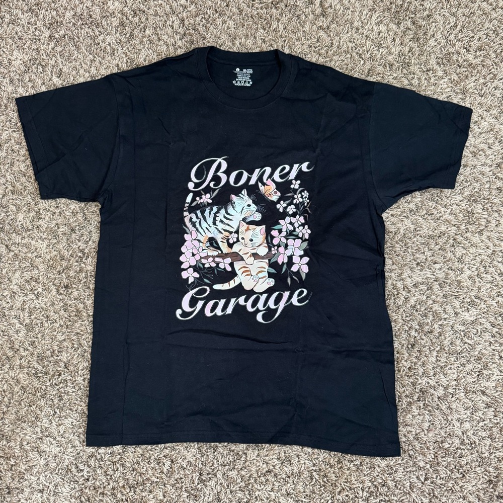 Funny Black Cat T-Shirt Size Large